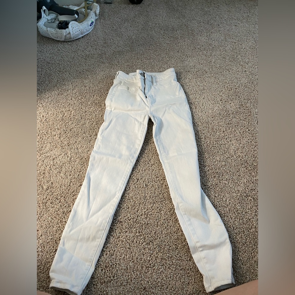 White jeans no holes straight legged